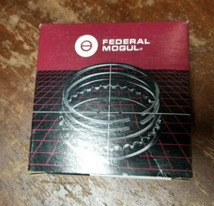 FEDERAL MOGUL 5652 040 Engine Piston Ring Set 4-Cylinder - NOS - Bild 1 von 2