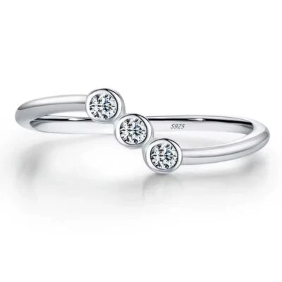 Новый 14k белое золото S925 муассанит три камня кольцо современный регулируемый группы, размер 6 - Изображение 1 из 4