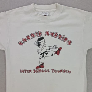 Camisa de Colección Karate América Adulto Pequeña Blanca Gráfico de Puntada Única - Imagen 1 de 13