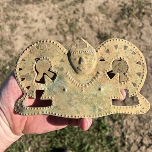 Präkolumbianisches 7,3/8" Kupfer verziertes Kopf Kleid, Peru, Q725 - Bild 1 von 7