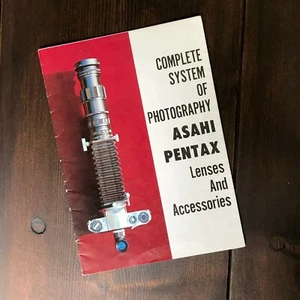 Asahi Pentax - 'KOMPLETTSYSTEM der FOTOGRAFIE'... 16 Seiten ausklappbares Handbuch/Booklet - Bild 1 von 3