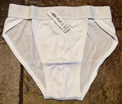 724 NDS ROUPA ÍNTIMA MASCULINA pequena branca RIO biquíni lateral aberto #738 nova com etiquetas - Imagem 1 de 3