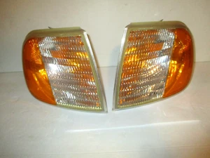 97-03 FORD F-150 EXPEDITION DRIVER+PASS SIDE TURN SIGNAL FRONT LAMP 138221-A - Picture 1 of 15