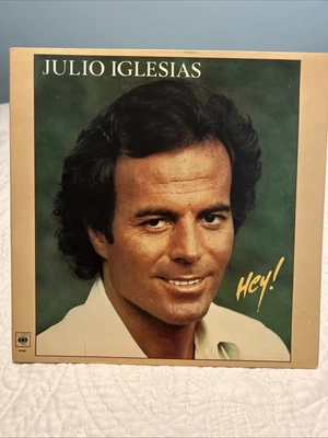JULIO IGLESIAS - HEY! - 1980 COLOMBIAN Vinyl Record Album LP - Image 1 of 3