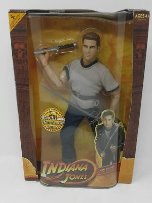 Boneco de ação Indiana Jones Mutt Williams 12" boneca faca espada 2008 Hasbro NOS - Imagem 1 de 4