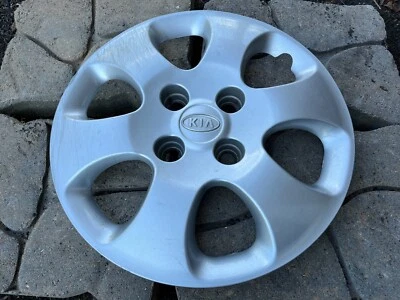 (1) KIA SPECTRA 15" OEM TAPACUBOS ACABADO PLATEADO 52960-2F601 Foto 1 de 2