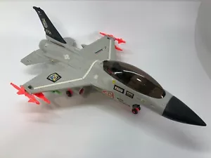 GI Joe Ghoststriker X-16 Kampfflugzeug fast komplett funktioniert nicht - Bild 1 von 17