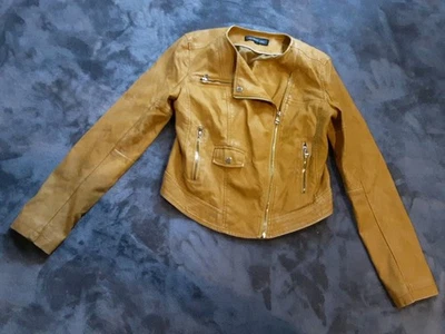 Женская стираемая веганская кожаная куртка только для членов желтая для мотоцикла малого размера  - Изображение 1 из 4