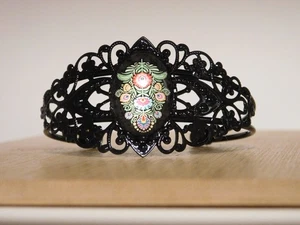 Schönes Armband aus Glas & Metall im Vintage Stil, schwarz floral - Bild 1 von 2