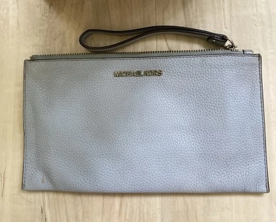 Bolso de Mano Michael Kors Bedford Grande Cuero Guijarro Cremallera Muñequera Denim Azul Foto 1 de 4