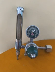 Oxygen Regulator Good Working Condition - Picture 1 of 5