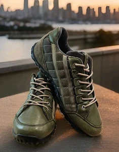 TSUBO Womens 8 Lace Up Athletic Walking / Driving Shoes Army Green Outdoors EUC  - Picture 1 of 9