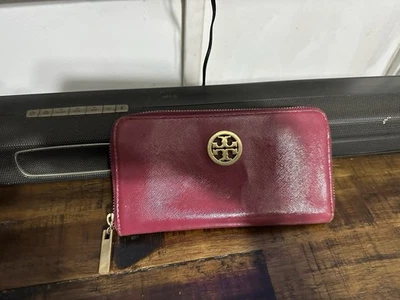Cartera Tory Burch Fucsia Zippy Foto 1 de 4