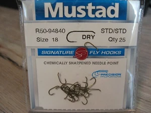 25 Mustad Signature Fish Hooks R50-94840 Size 18 Dry Fly - Picture 1 of 5