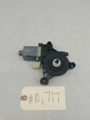 Мотор стеклоподъемника переднего правого пассажира для Volkswagen Golf 2015–2017 годов выпуска 5Q0959802B - Изображение 1 из 4