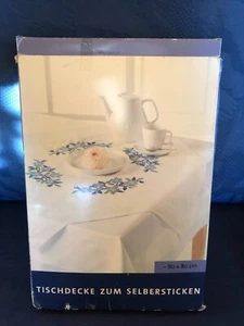 Tischdecke zum selbersticken mit Garn, teils bestickt 80x80 cm 100% Baumwolle - Bild 1 von 4