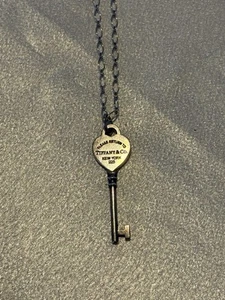 Authentic Please Return to Tiffany & Co Heart Key Pendant Silver And Necklace - Picture 1 of 7