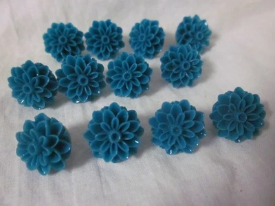 12 Teal resin flower shank buttons New - Image 1 of 3