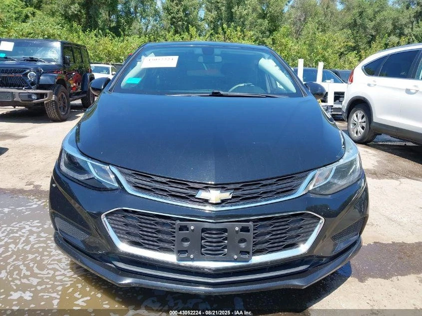 Used Air Cleaner Assembly fits: 2018 Chevrolet Cruze VIN B 4th digit New Style G — 第 1/4 张图片