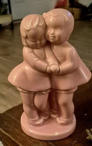 VINTAGE SHAWNEE BOY AND GIRL VALENTINES PLANTER VASE PINK  - Picture 1 of 5