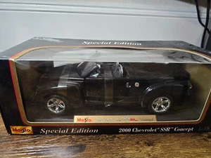 Maisto 2000 Chevrolet SSR Concept Black Collectable 1:18 New - Picture 1 of 1