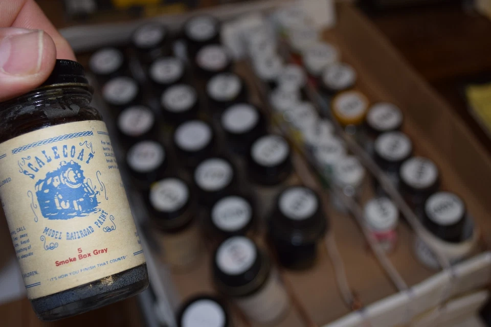 SCALECOAT I  PAINT 90+ colors brand NEW factory SEALED 2 oz,   sold individually - Image 1 of 1