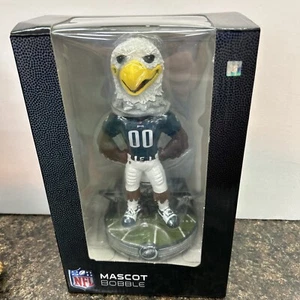 FOCO 2024 Philadelphia Eagles Swoop 10 Inch Bobble Head - Picture 1 of 2