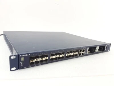 Netgear GSM7328FS ProSafe 24+4 Gigabit 24 Ports L3 Managed Stackable Switch - Bild 1 von 4