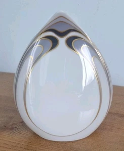 Kaiser Vase weiß Porzellan M.Frey, W.Germany. 12 cm hoch - Bild 1 von 14