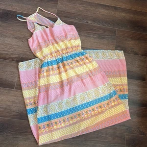 Maxi Vestido Halter de Gasa Floral Rosa Altar'd State Talla Pequeña - Imagen 1 de 10