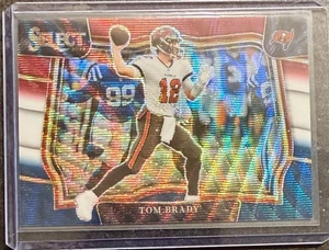 2022 Panini Select Tom Brady #464 Field Level Tri-Color Prizm /75 SP! Buccaneers - Bild 1 von 3