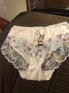 M & S briefs x 4 Brand new - Picture 1 of 4
