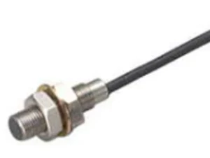 Keyence EM-005P Inductive Proximity Sensor, Main Unit, Shielded Type, M5, PNP - Picture 1 of 1