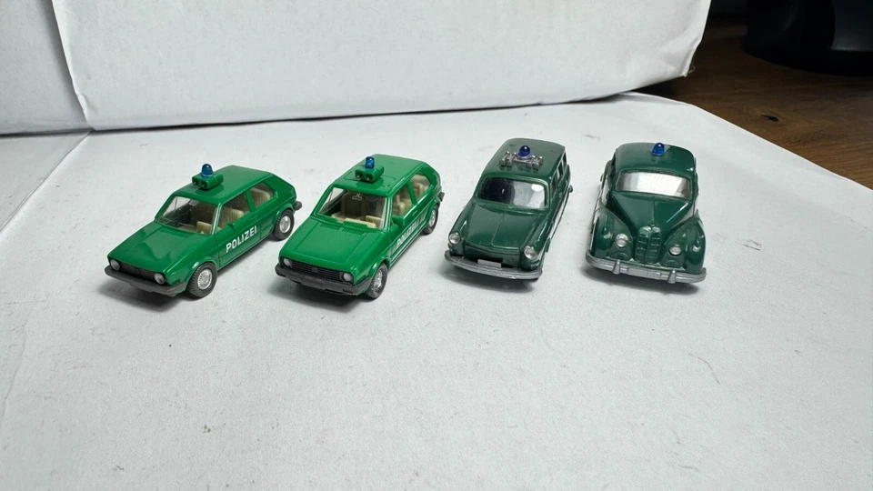 Wiking 1:87 scala H0 POLIZIA VW 1500 Variant Golf 1 2 BMW 501 - Immagine 1 di 4