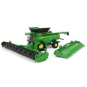 1/64 John Deere X9 1100 Tracked Combine, 2021 Farm Show 45761 - Picture 1 of 7