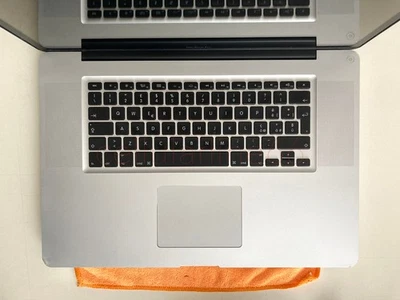 Macbook pro 17 a1297 2011 DVD SSD 1Tera 16GB monitor full HD magsafe 85W - Immagine 1 di 4