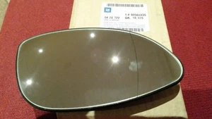 GENUINE VAUXHALL VECTRA B RIGHT WING MIRROR GLASS , CONVEX , WITH WIDE ANGLE - Picture 1 of 2