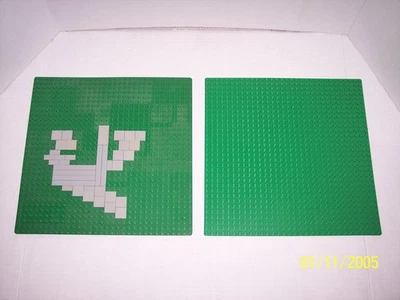 2pcs  Green LEGO Base Plates 2 32x32 - Image 1 of 2