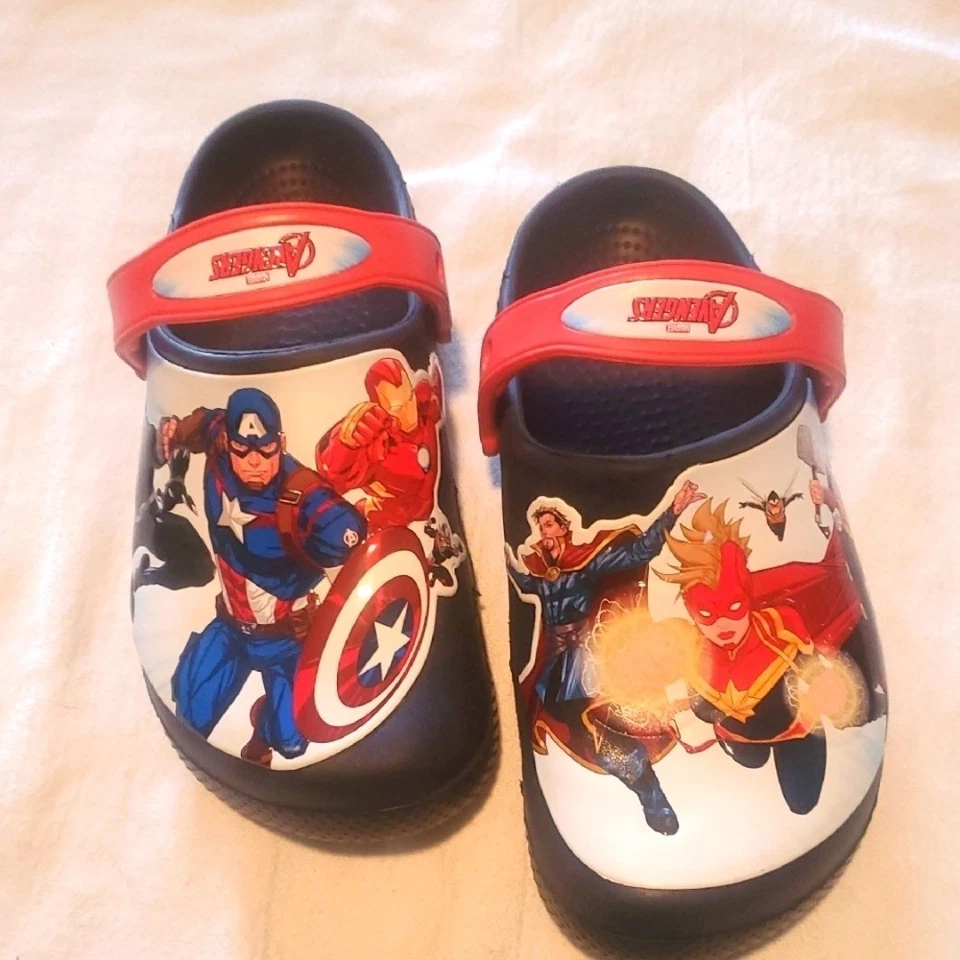 Crocs Marvel Kids Talla Zuecos J3 Foto 1 de 4