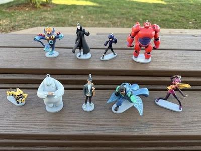 "Juego de 6 adornos/figuras navideñas de coleccionista de Disney Big Hero de 4""" Foto 1 de 4