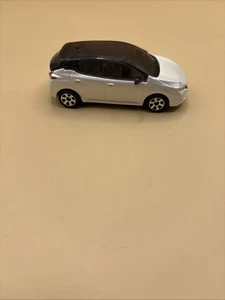 1/64 Scale 2018 Nissan Leaf Diecast Electric Vehicle (3") Matchbox MB1079 White - Picture 1 of 6