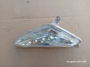 Freccia anteriore destra Piaggio Beverly 300 led 2010 2020 ( fab ) - Foto 1 di 4
