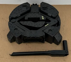 2013 2014 2015 2016 2017 2018 2019 FORD ESCAPE JACK AND LUG WRENCH A035 - Picture 1 of 6