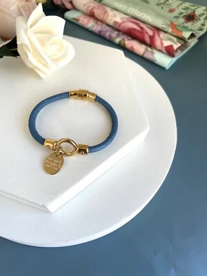 Henri Bendel 皮革和标志吊饰 Snap Magnet 手镯 — 第 1/4 张图片