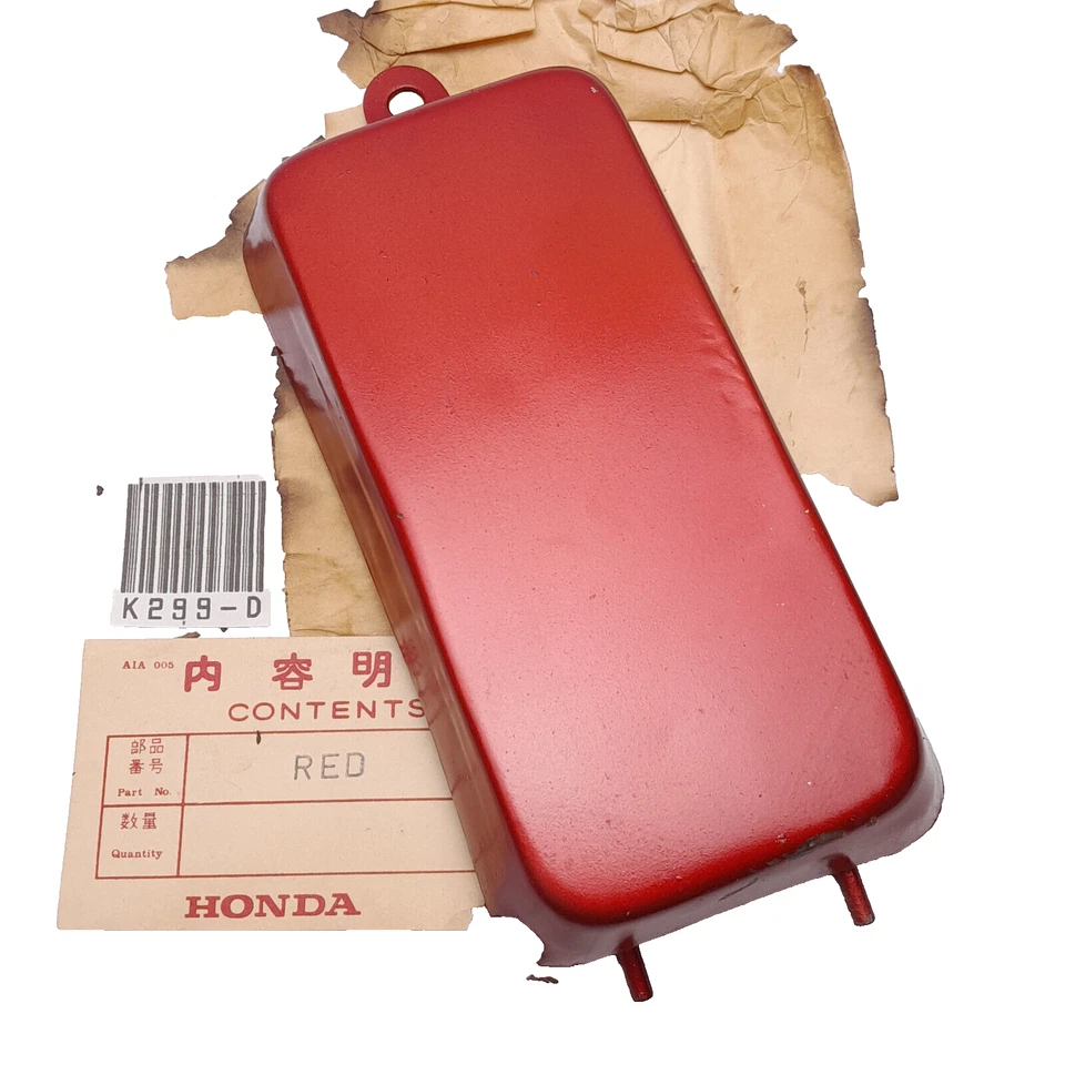 Honda S90 S90Z CS90 S110 CL90 Side Battery Cover Red NOS #1 - Изображение 1 из 4