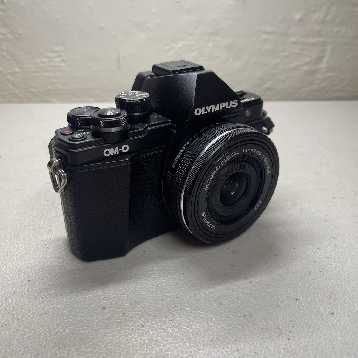 Olympus OM-D E-M10 Mark II Viewfinder Digital Cameras for Olympus OM-D E-M10 Mark II Viewfinder Digital Cameras for