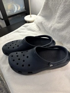 Zapatos clásicos Crocs azul marino para hombre talla 13 - Imagen 1 de 16