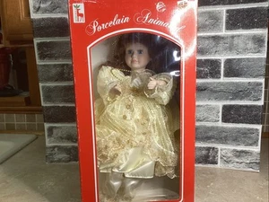 Vintage Santa's Best 1980er animierte Porzellan sitzende Puppe - 12" groß - funktioniert - Bild 1 von 6