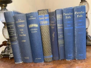 8 Vintage Decorative Books By the Foot Dark Blue Black Gold 12" 1943 - 1973 Lot - Foto 1 di 3