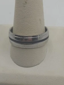 Silver Tone Band With A Black Rubber In The Middle Size 12.5 - Picture 1 of 4